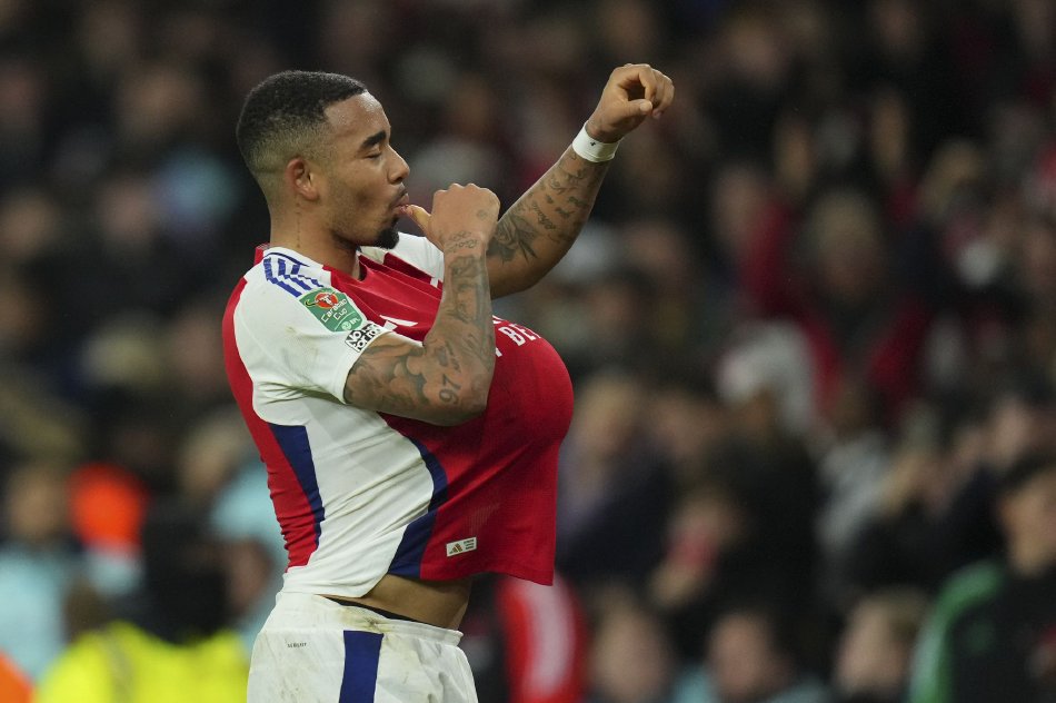 关于波尔图再度上演帽子戏法，阿森纳后防线成筛子！的信息